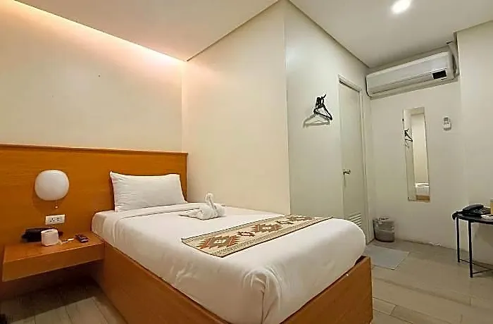 호텔 Aurora Pasay Near Airport