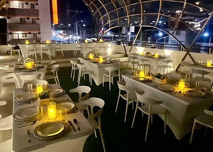 Aurora Pasay Near Airport 3*