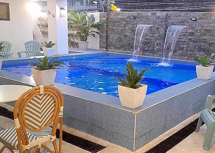 Aurora Pasay Near Airport 3*